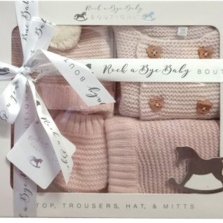 Pink Luxury Boxed Knit Gift Set